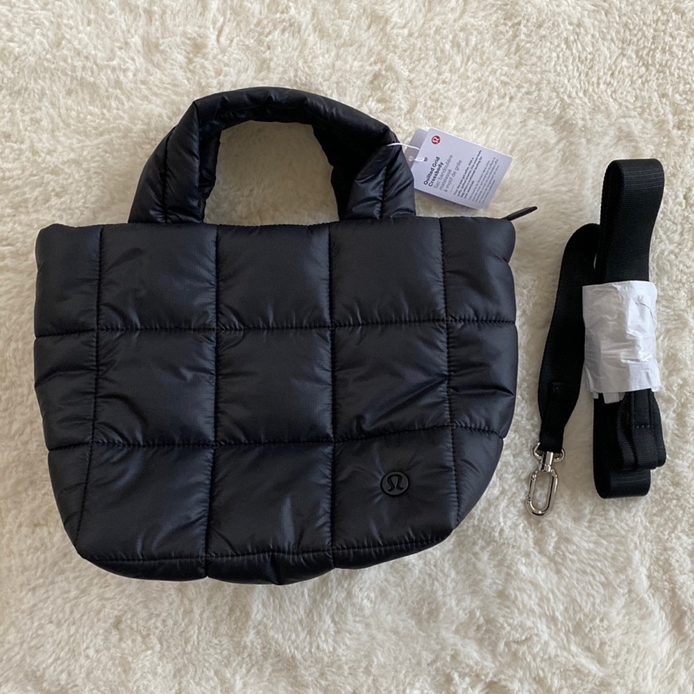 🎉🎉 HOST PICK 🎉🎉 Lululemon Quilted Grid Crossbody Bag Black NWT